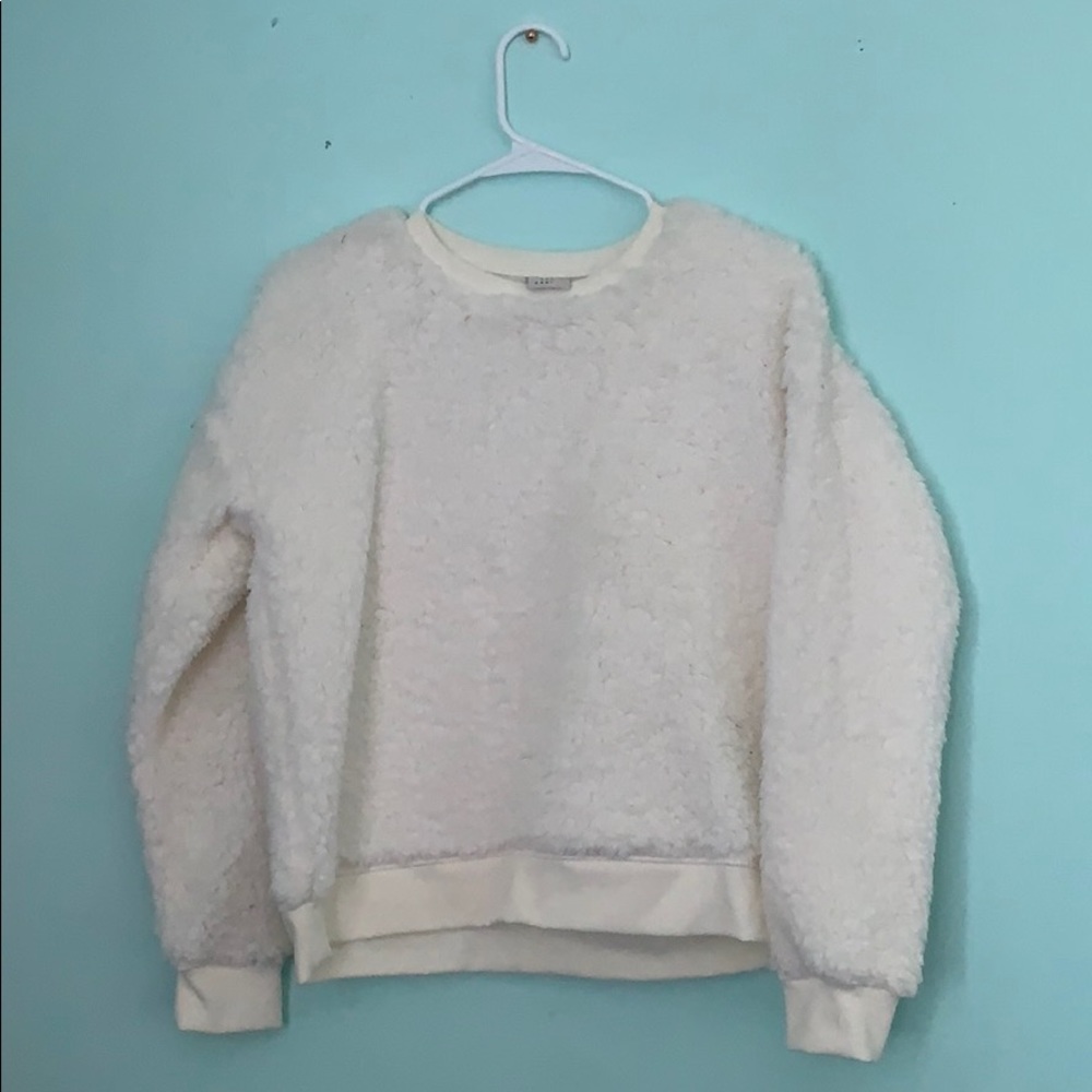 Fluffy crew neck sweatshirt